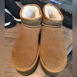 Cushionaire Platform Ankle Boots